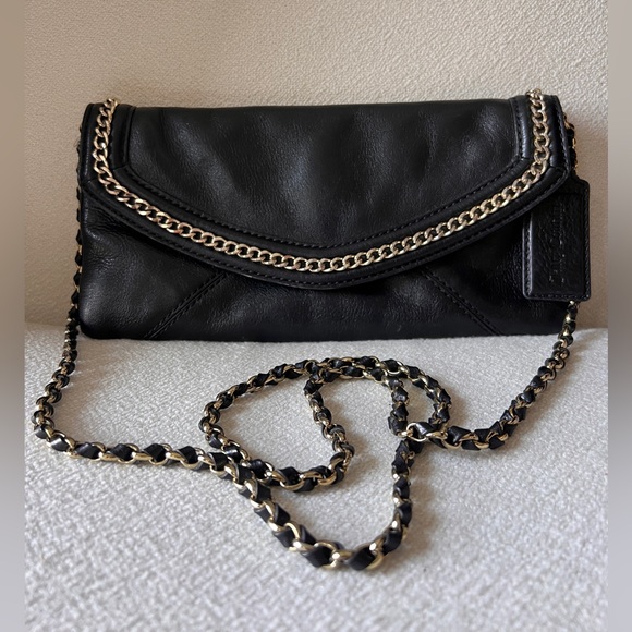 Juicy Couture Handbags - Juicy Couture Women's Black Leather Clutch Removable Chain Strap Shoulder Bag
